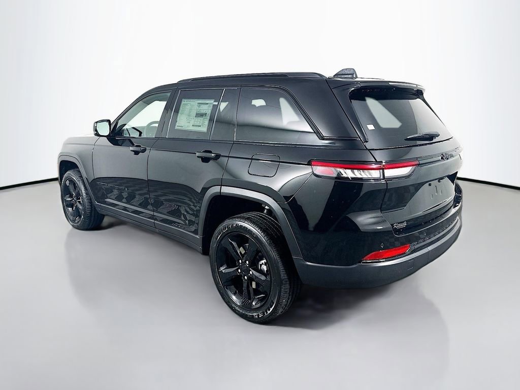 New 2025 Jeep Grand Cherokee Altitude image 5