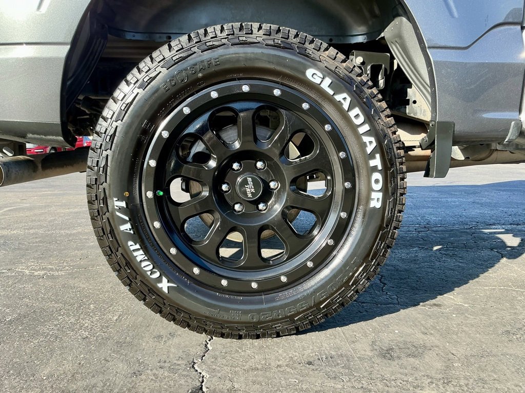 Used 2021 Ford F150 Lariat w/ Max Trailer Tow Package image 19