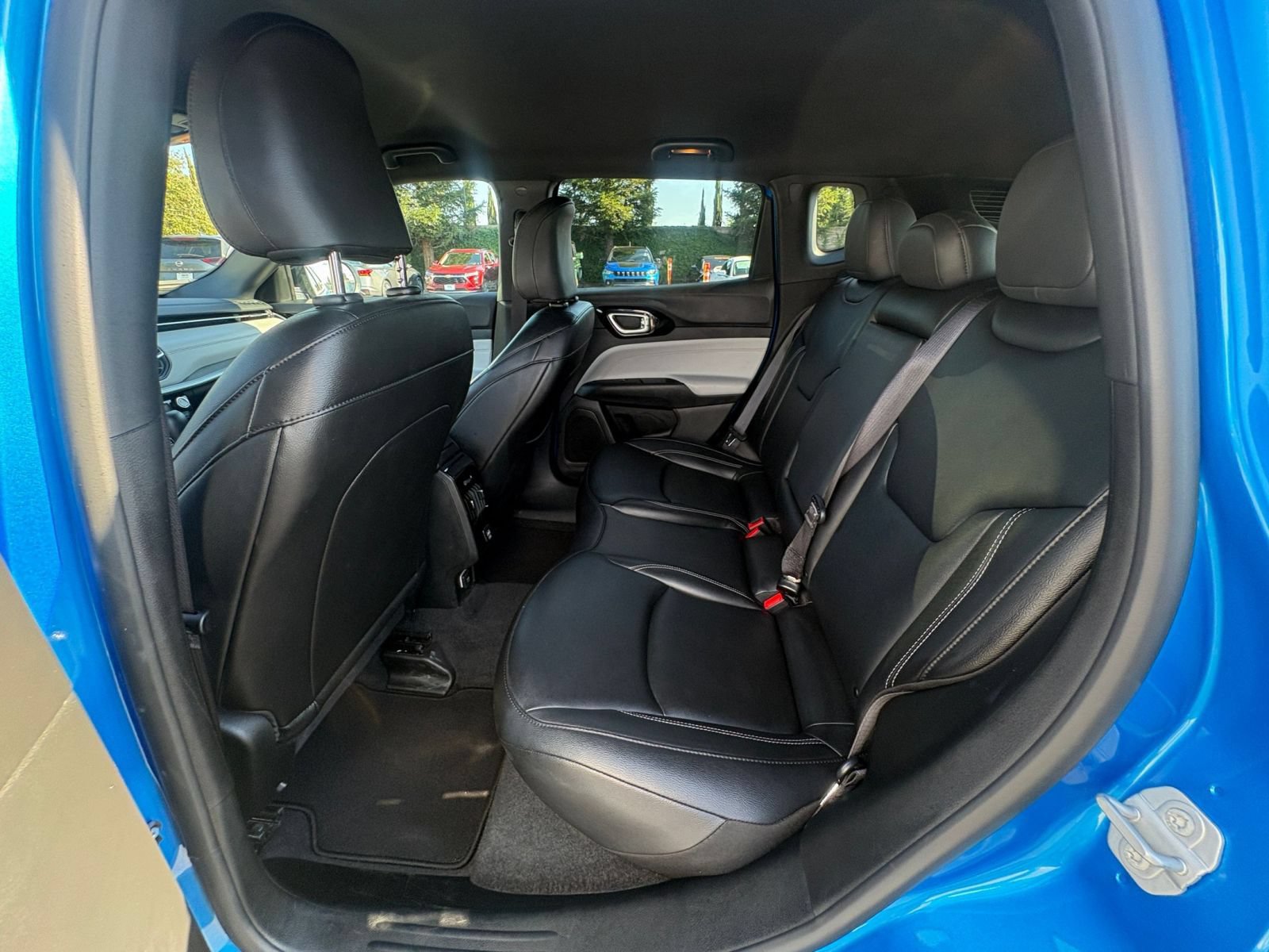 Used 2025 Jeep Compass Limited AWD/4WD image 27
