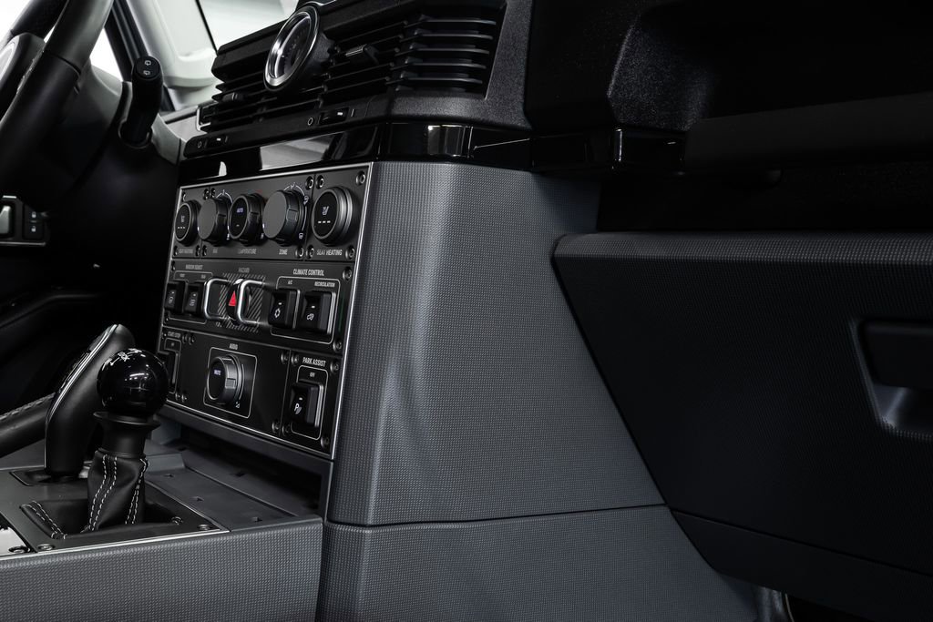 Used 2024 INEOS Grenadier Fieldmaster Edition image 33