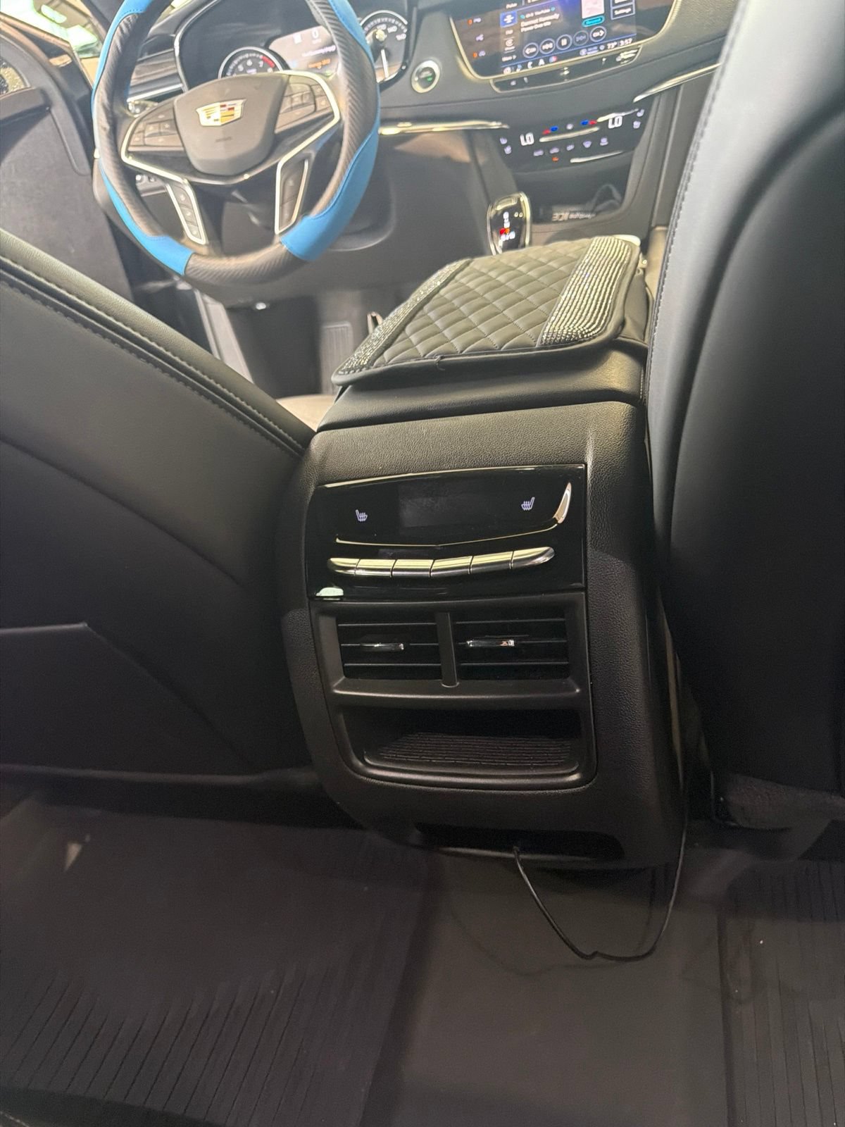 Used 2024 Cadillac XT5 Premium Luxury w/ Technology Package FWD image 12
