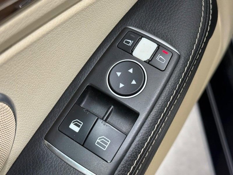 Used 2015 Mercedes-Benz SLK 250 image 20