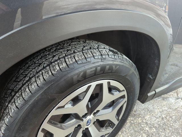 Used 2023 Subaru Forester Premium image 34