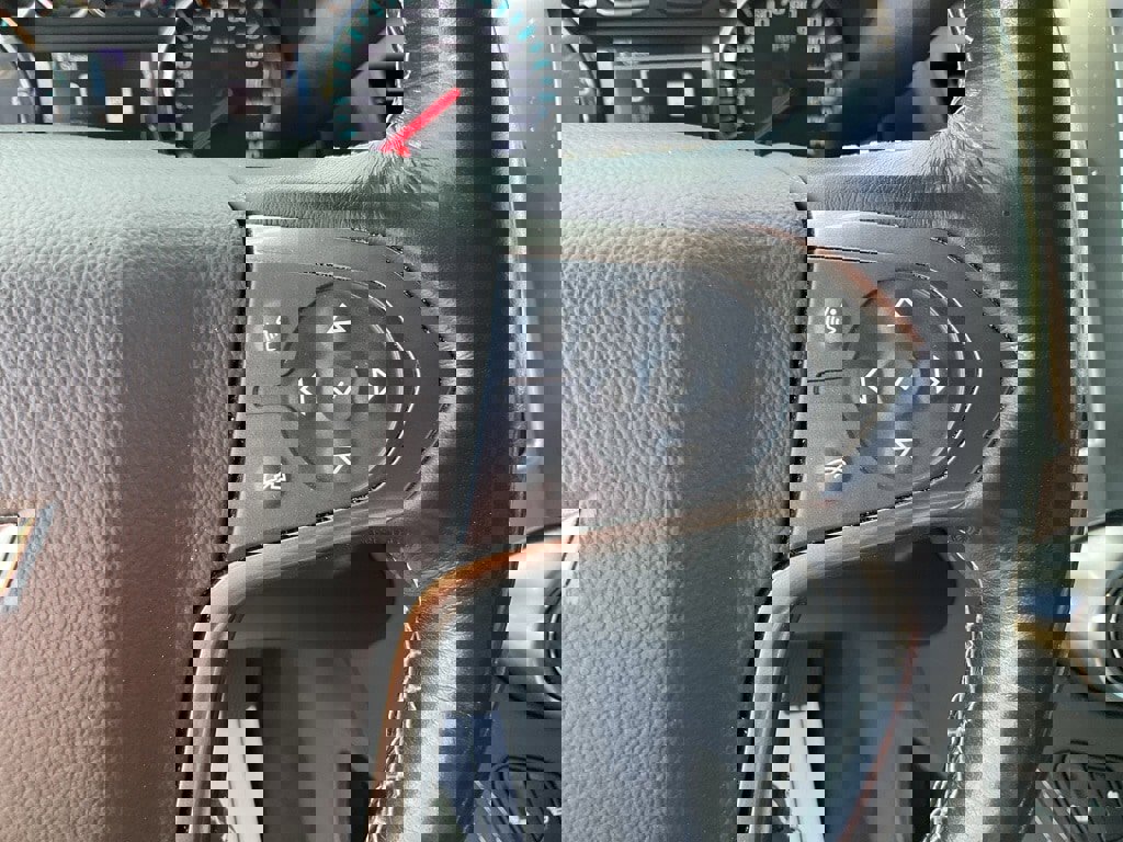 Used 2019 Chevrolet Tahoe LT w/ Luxury Package image 9