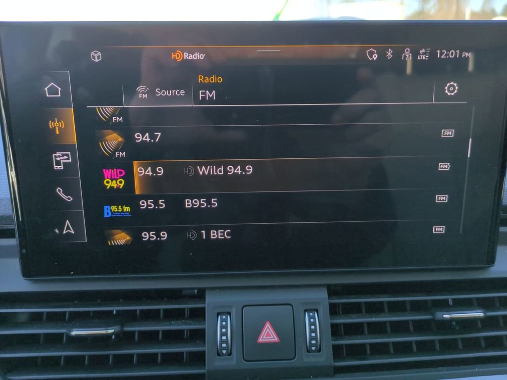 Used 2024 Audi Q5 e Premium Plus image 23