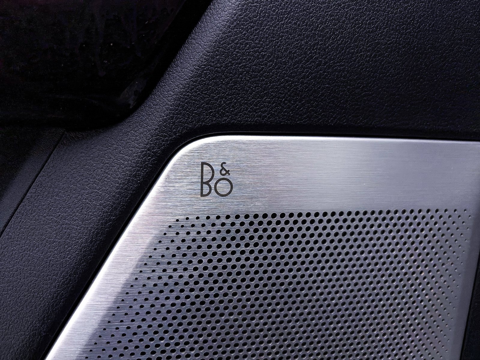 Used 2023 Ford F150 Lightning Platinum image 6