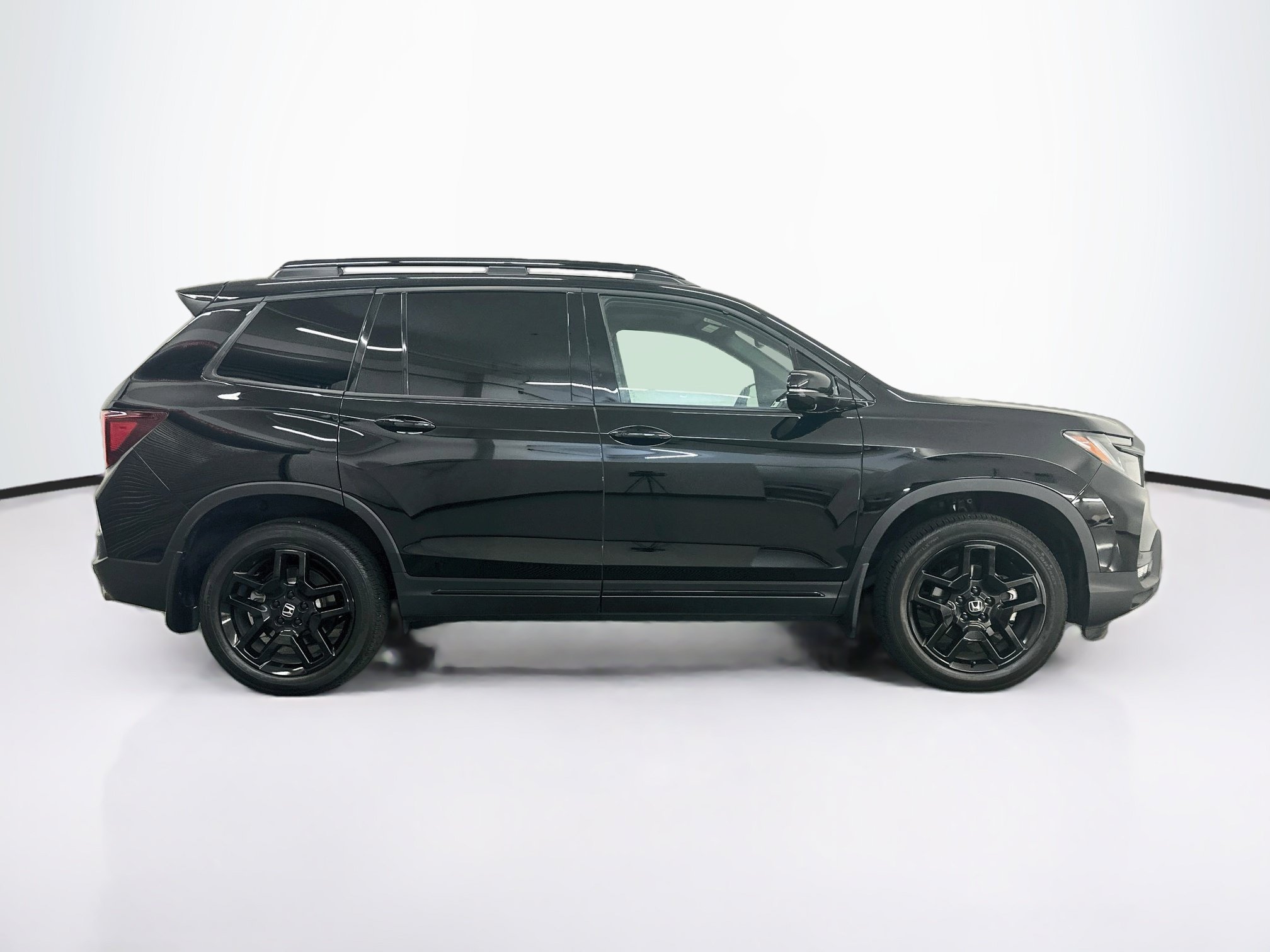 Used 2025 Honda Passport Black Edition image 10