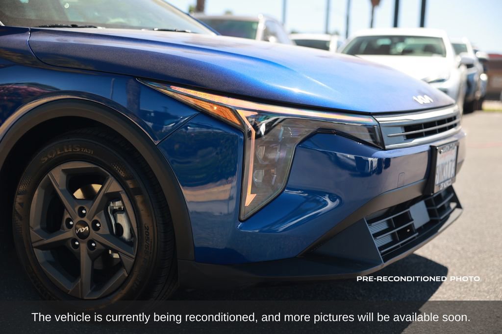 Used 2025 Kia K4 LXS image 7