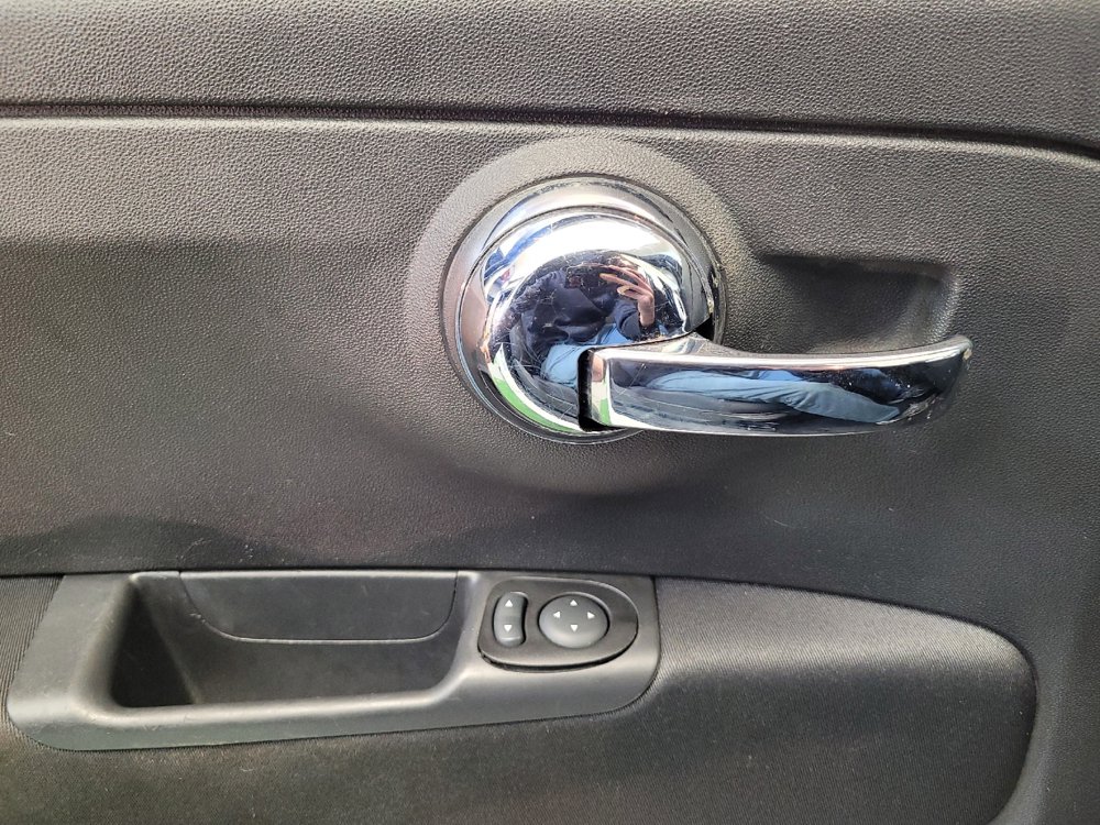 Used 2015 FIAT 500 Pop FWD image 27