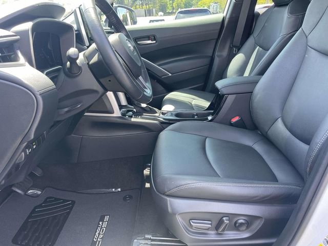 Used 2023 Toyota Corolla Cross XLE FWD image 12