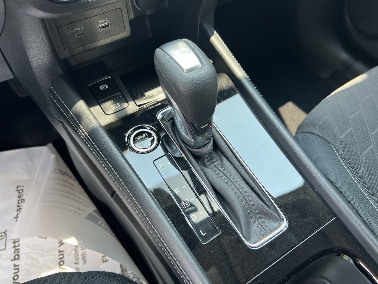 Used 2024 Nissan Kicks SV w/ Interior Electronics Package FWD image 26