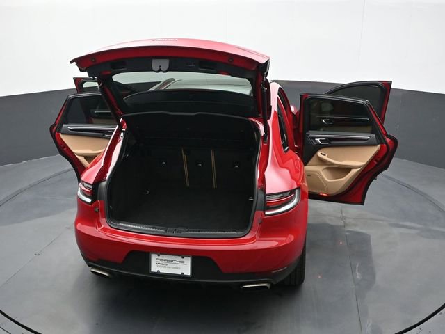 Certified 2020 Porsche Macan image 28