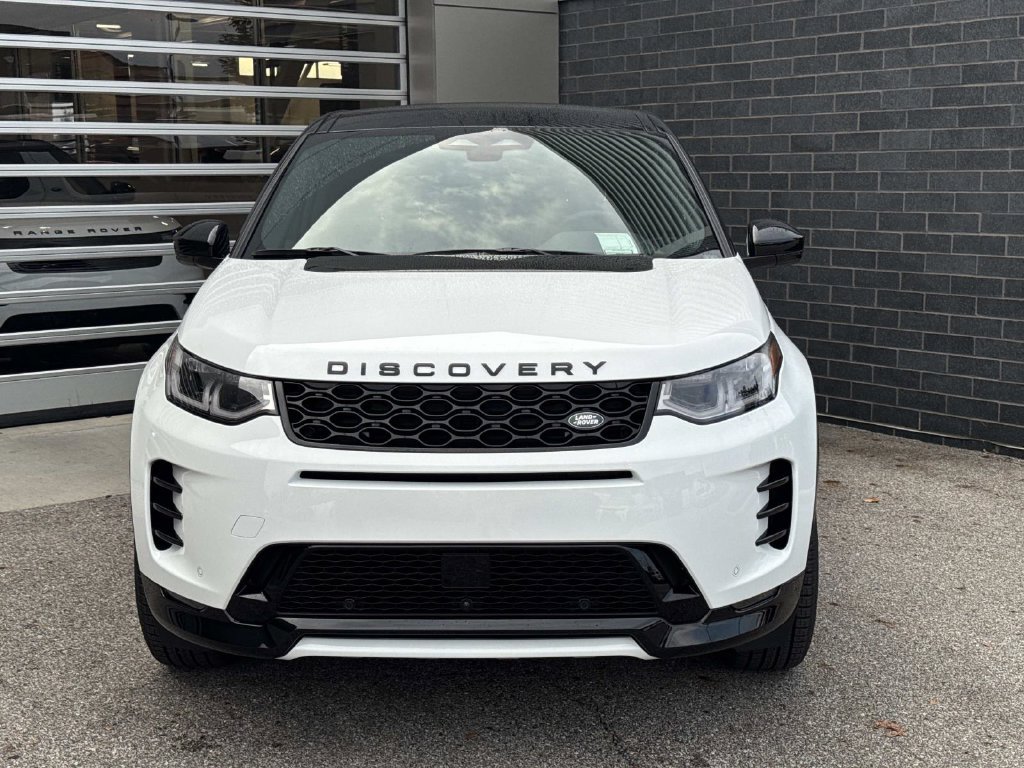New 2026 Land Rover Discovery Sport Landmark AWD/4WD image 2