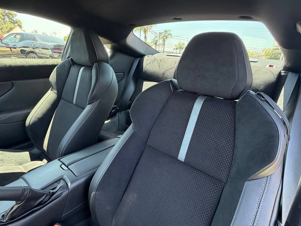 Used 2025 Toyota GR86 Premium w/ ALL Weather Mat Package (TMS) RWD image 21