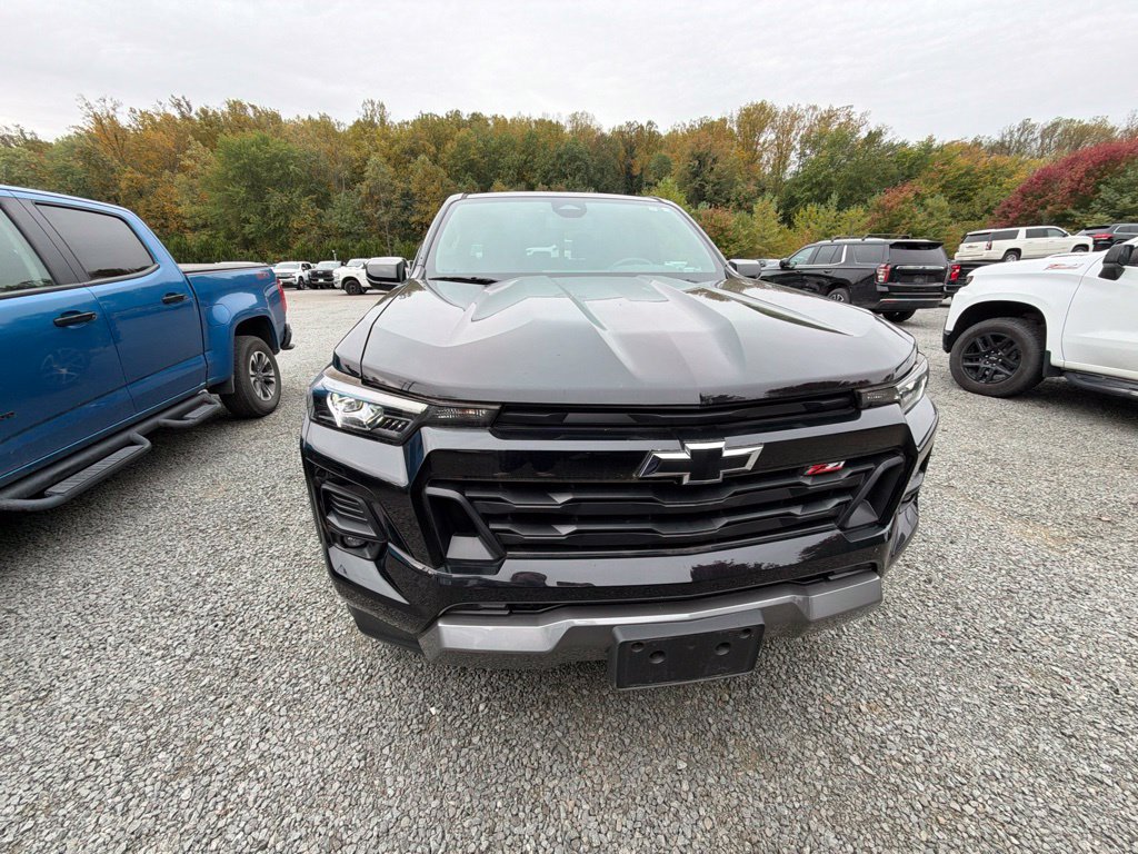 Used 2024 Chevrolet Colorado Z71 w/ Z71 Convenience Package 2 AWD/4WD image 2