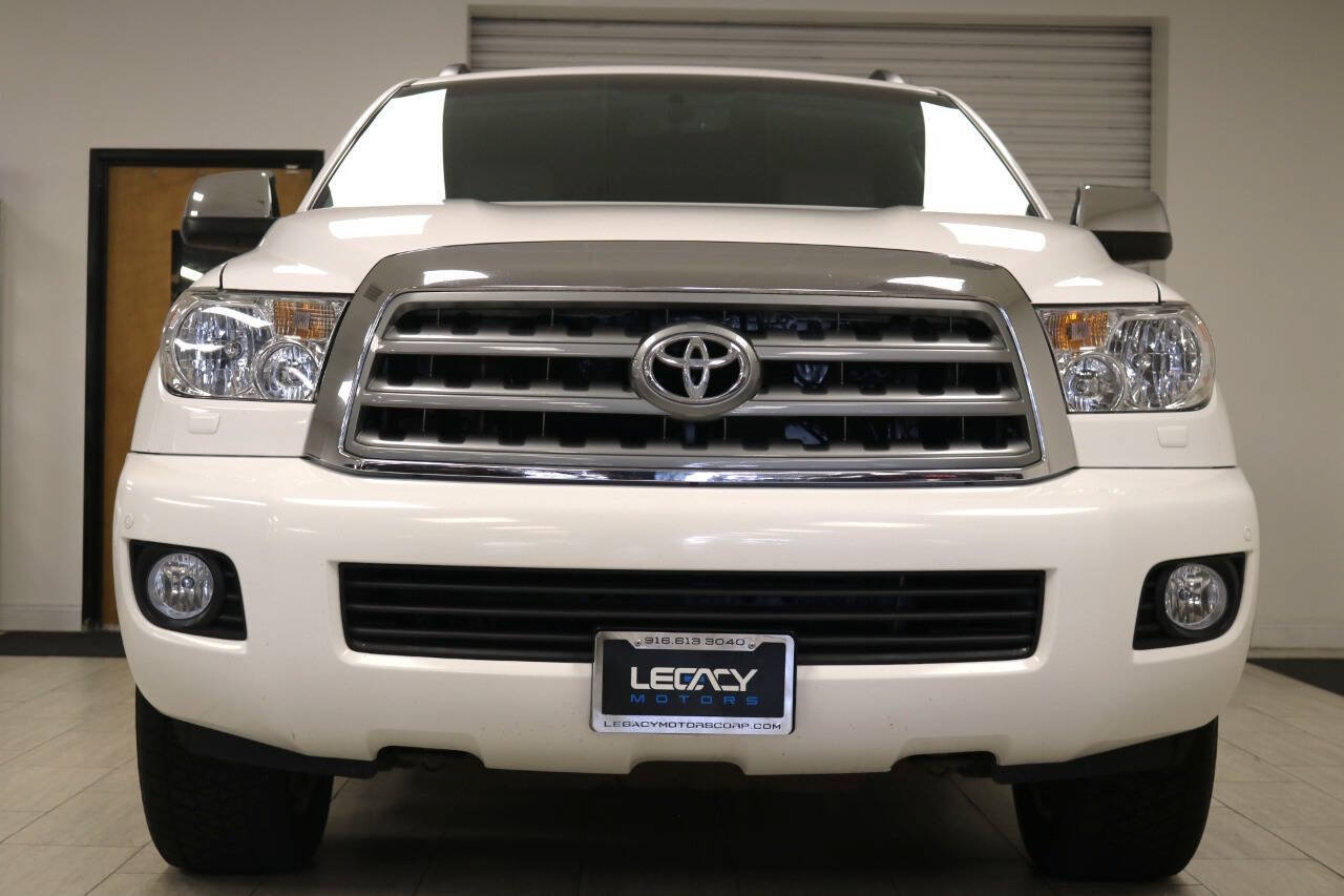 Used 2017 Toyota Sequoia Limited w/ Safety & Convenience Package AWD/4WD image 2