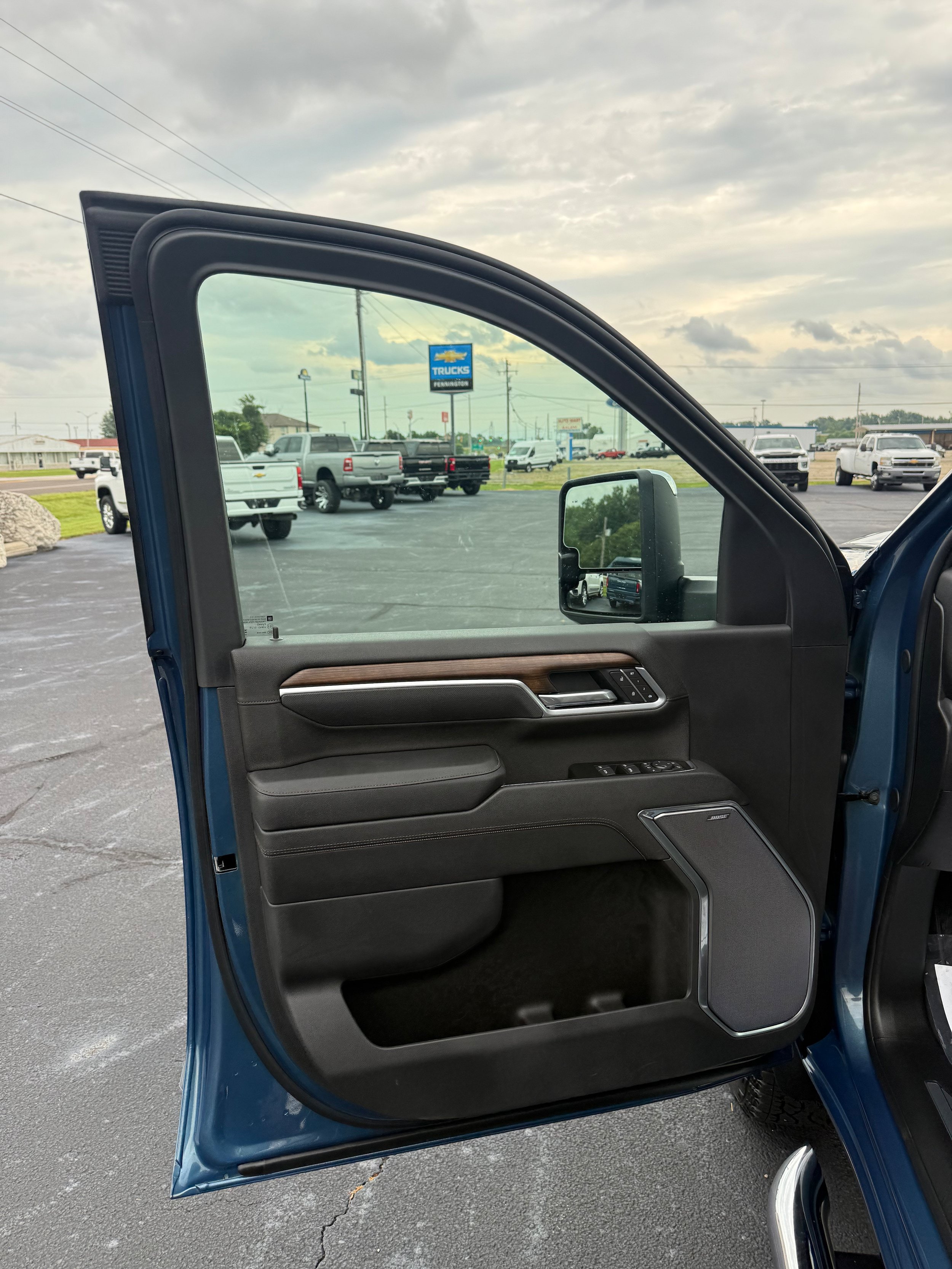 New 2026 Chevrolet Silverado 3500 High Country w/ High Country Premium Package AWD/4WD image 35