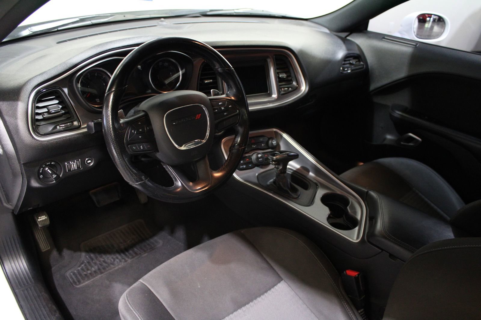 Used 2020 Dodge Challenger R/T RWD image 23