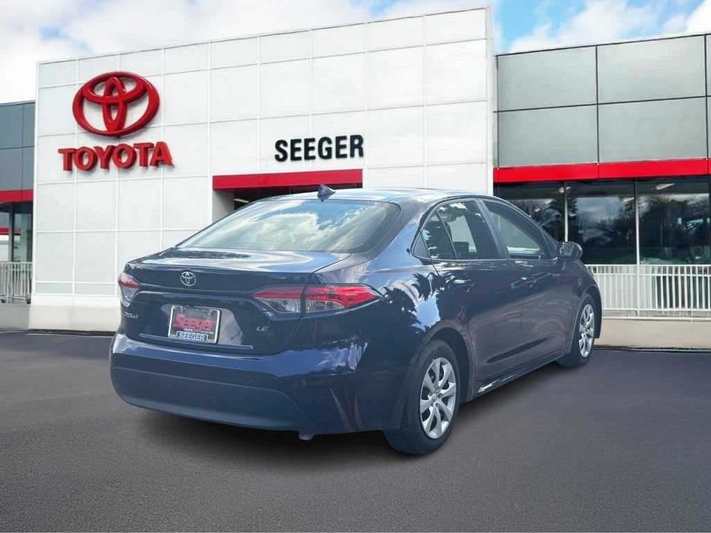 Used 2024 Toyota Corolla LE FWD image 3