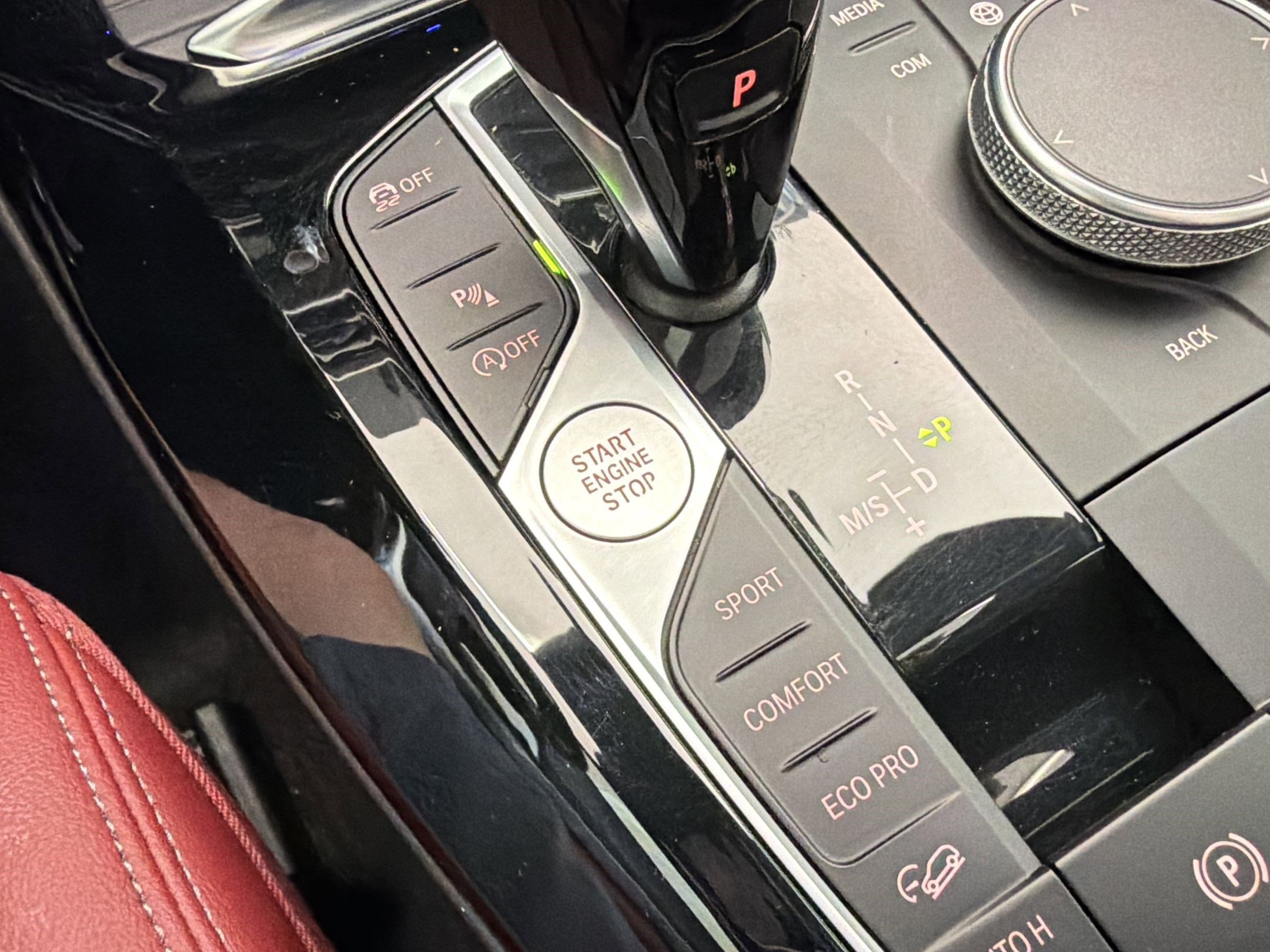 Certified 2024 BMW X3 xDrive30i w/ Premium Package image 27