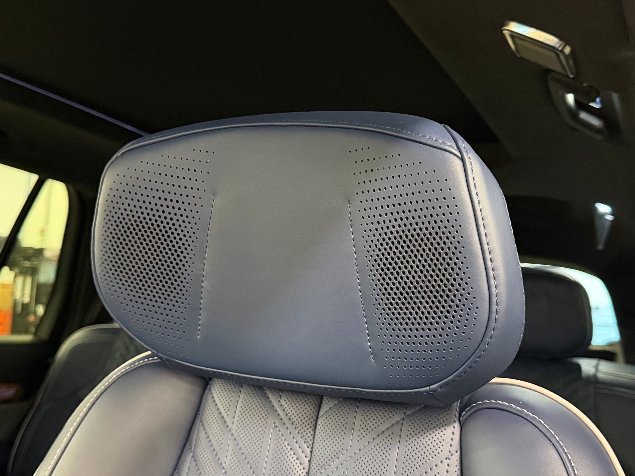 New 2026 Cadillac Vistiq Premium Luxury w/ LPO, Floor Liner Package AWD/4WD image 25