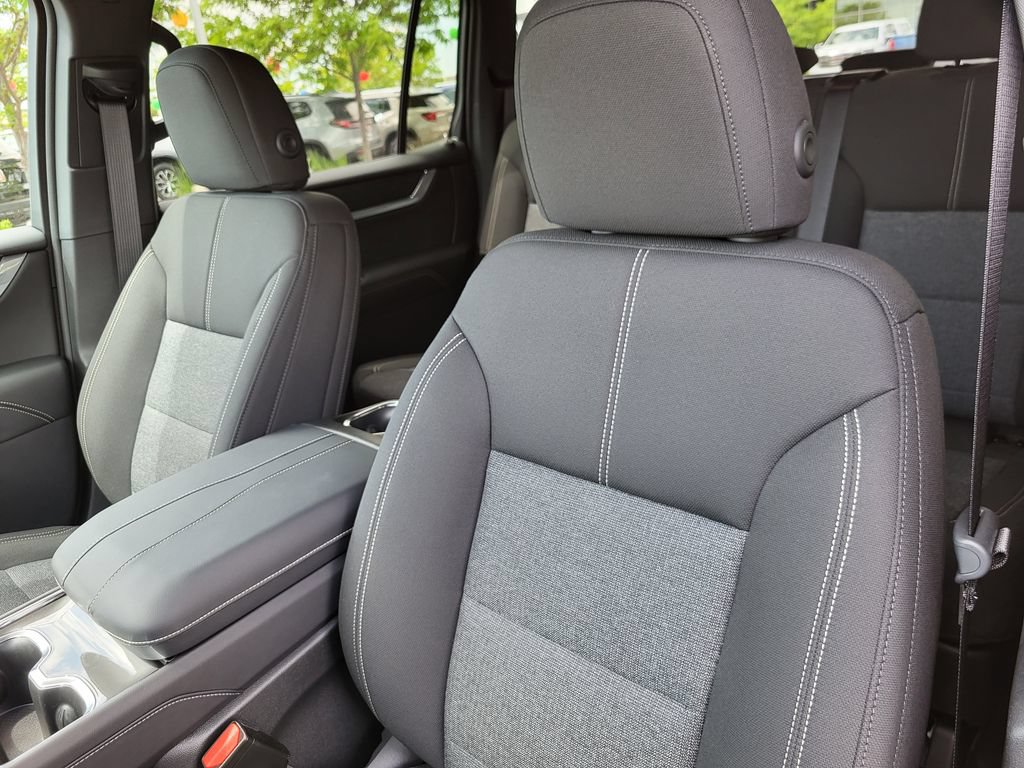 New 2025 GMC Acadia Elevation w/ Black Edition AWD/4WD image 14