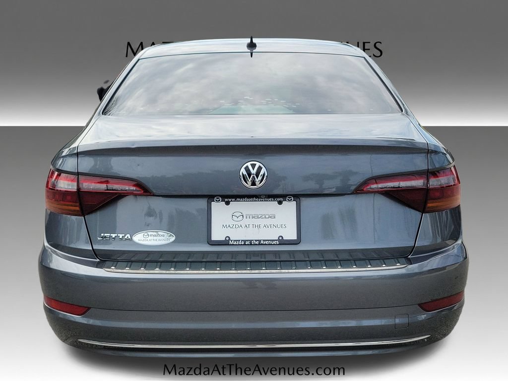 Used 2019 Volkswagen Jetta SE w/ Cold Weather Package FWD image 9