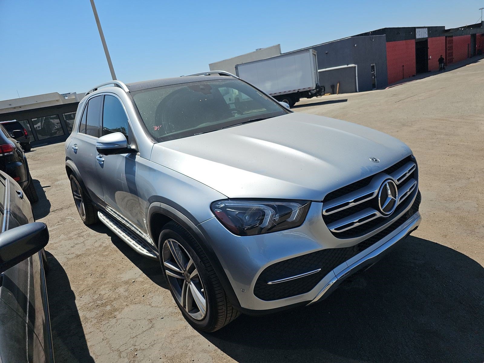 Used 2022 Mercedes-Benz GLE 350 w/ Premium Package image 4