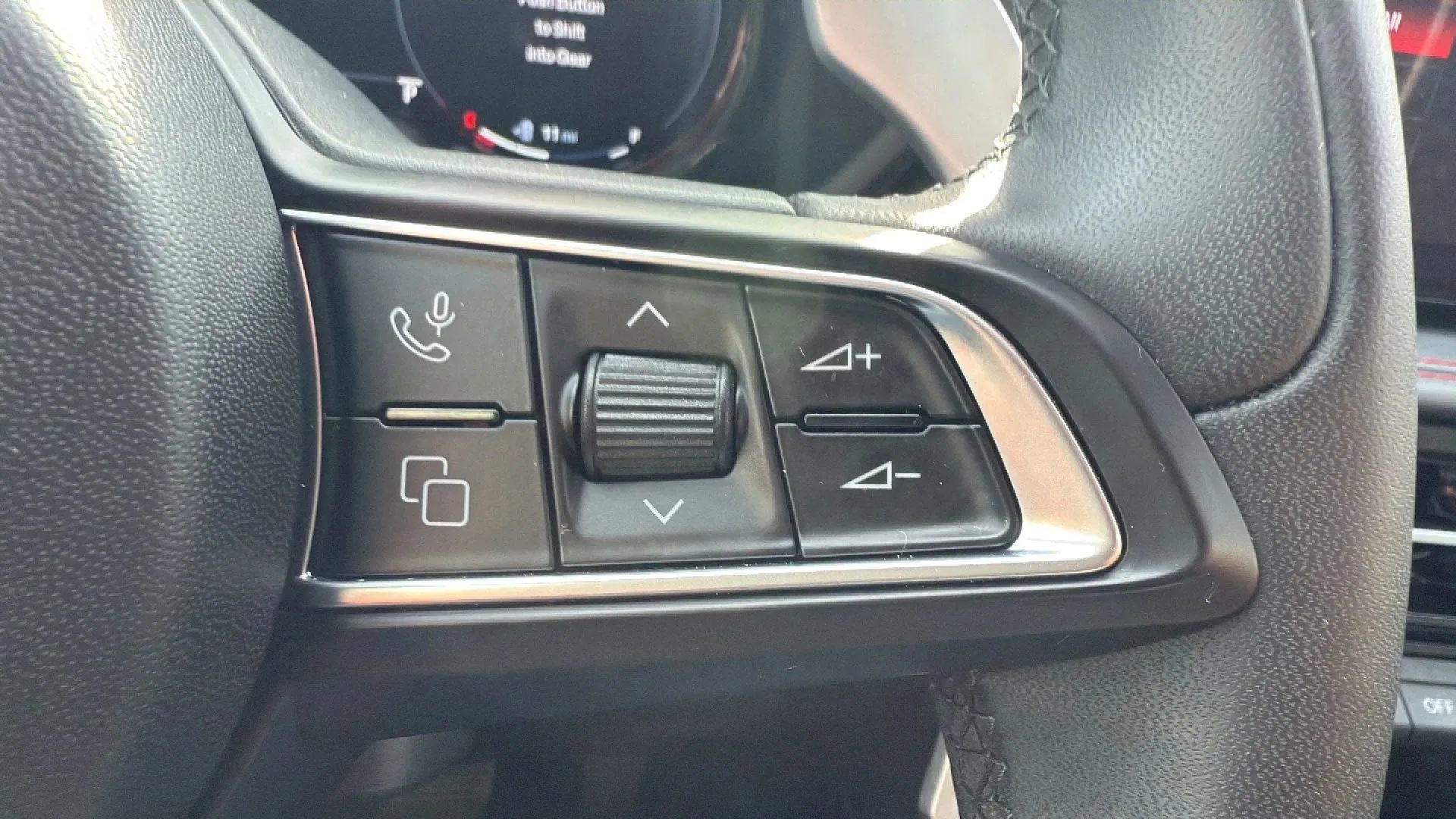 Used 2024 Dodge Hornet R/T image 11