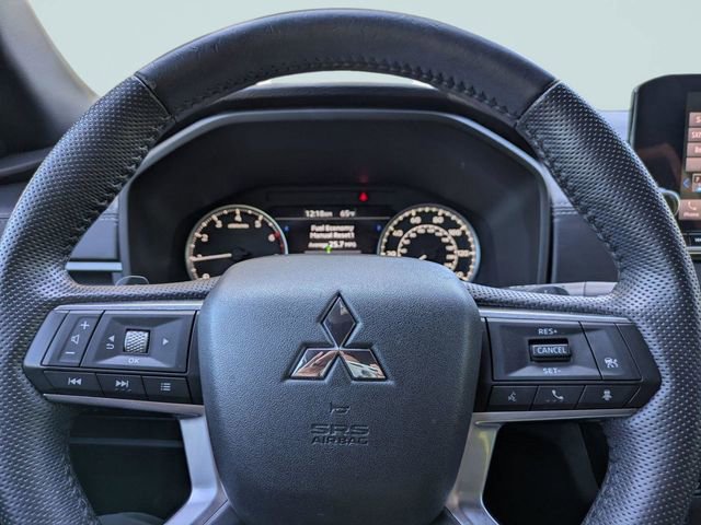 Used 2022 Mitsubishi Outlander SEL Black Edition image 28