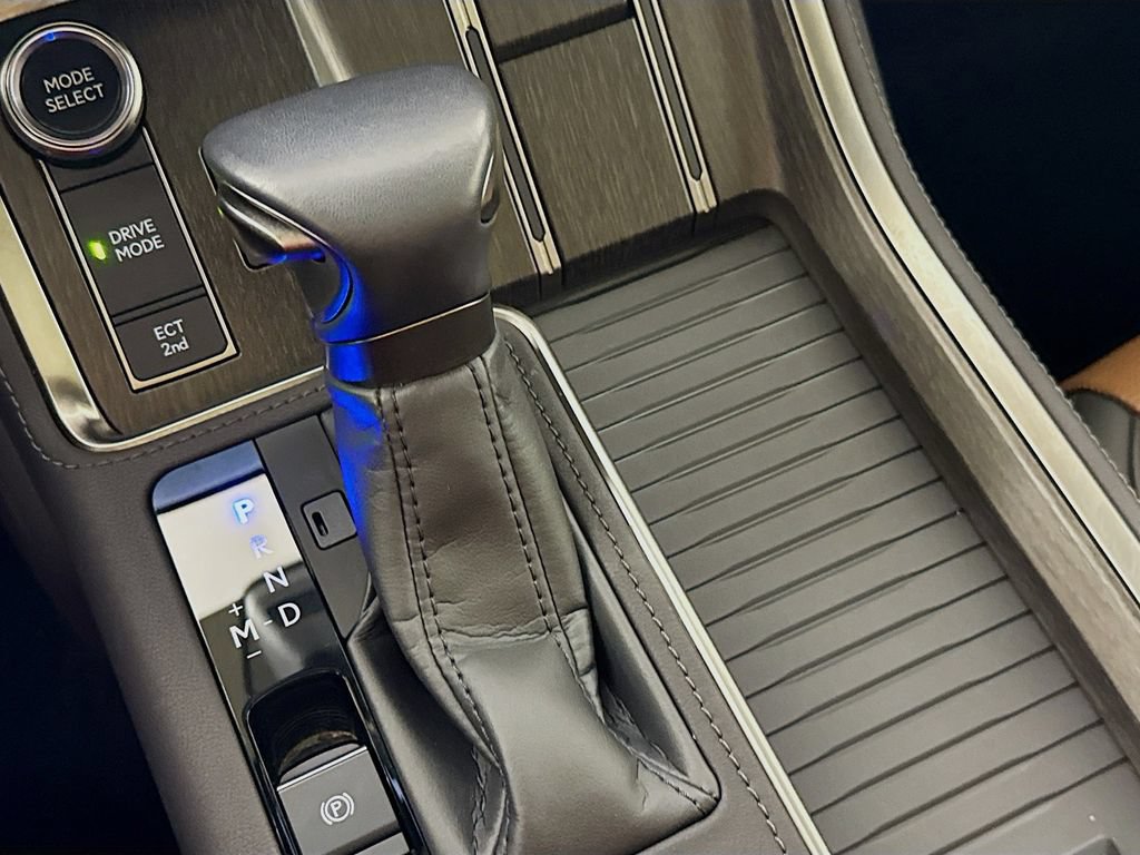 Used 2025 Lexus GX 550 w/ Cold Area Package AWD/4WD image 21