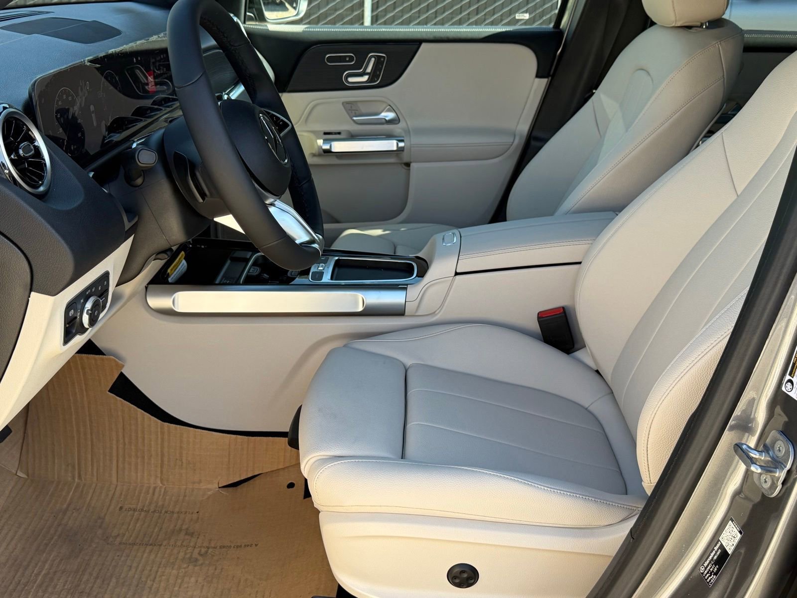 New 2026 Mercedes-Benz GLB 250 image 17