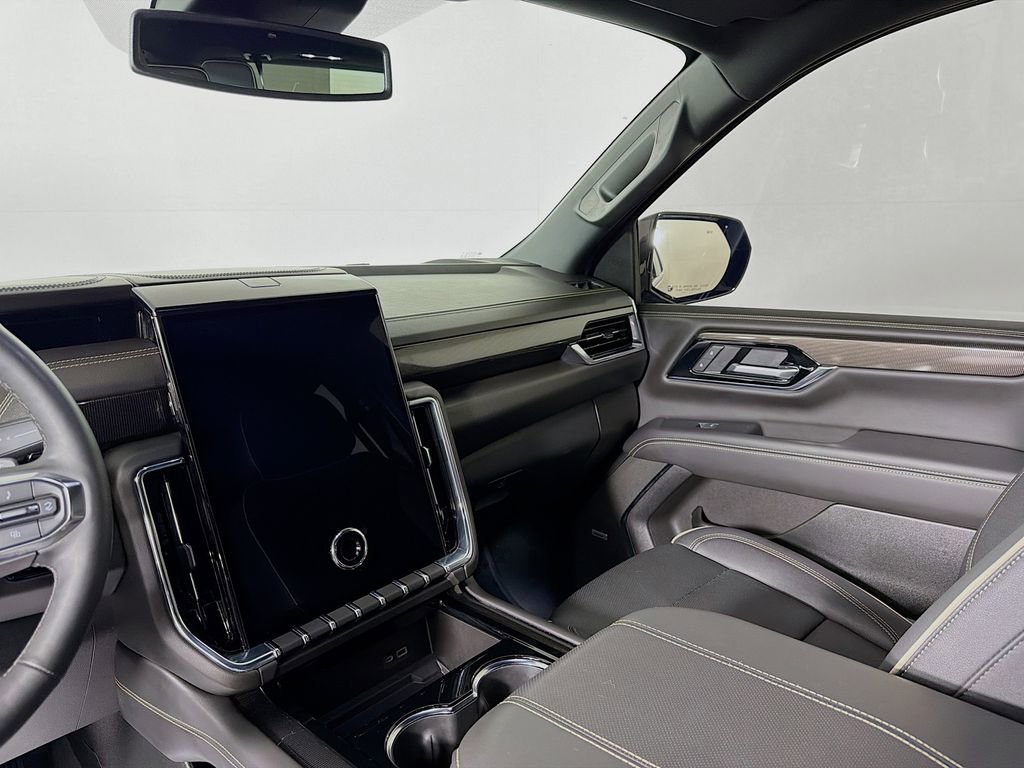 Used 2025 GMC Yukon Elevation AWD/4WD image 21