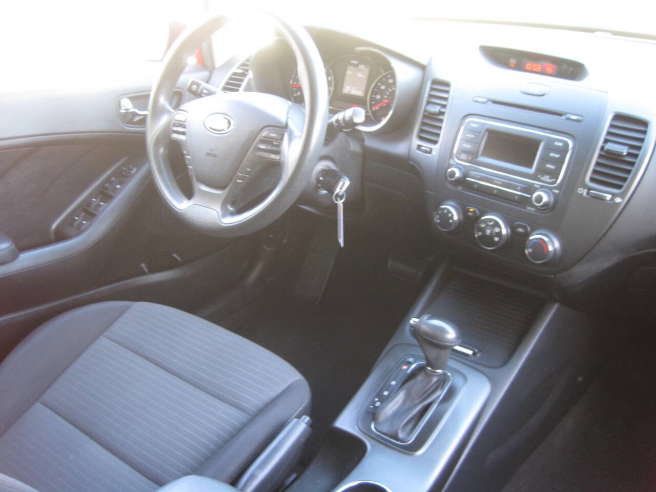 Used 2015 Kia Forte LX w/ Popular Package image 28