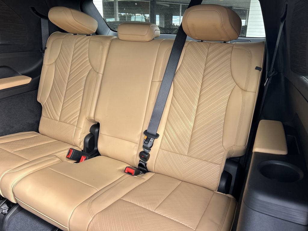 New 2026 Cadillac Escalade IQ Luxury 2 image 18