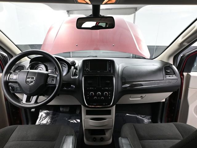 Used 2020 Dodge Grand Caravan SE w/ UConnect Hands-Free Group image 21
