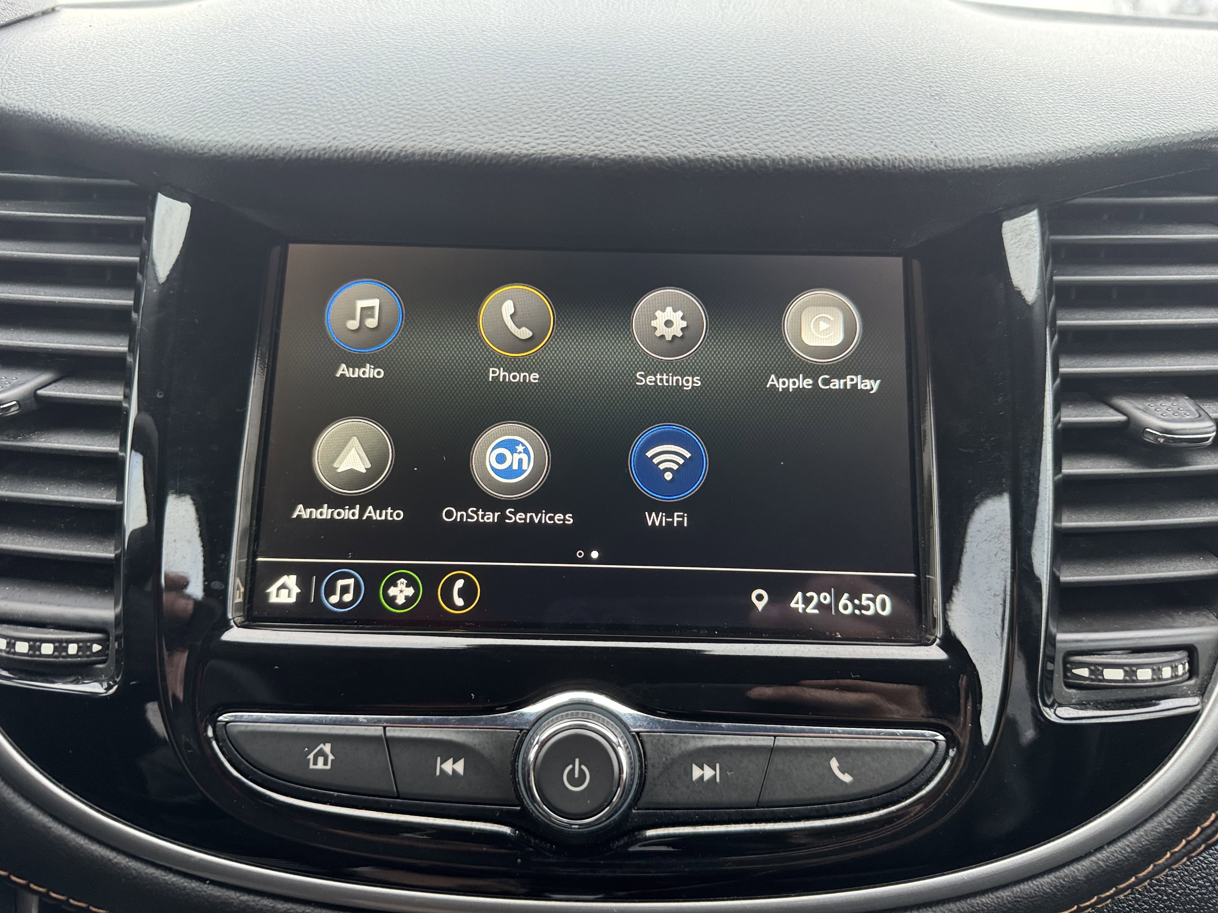 Used 2019 Chevrolet Trax LT w/ LT Convenience Package image 5