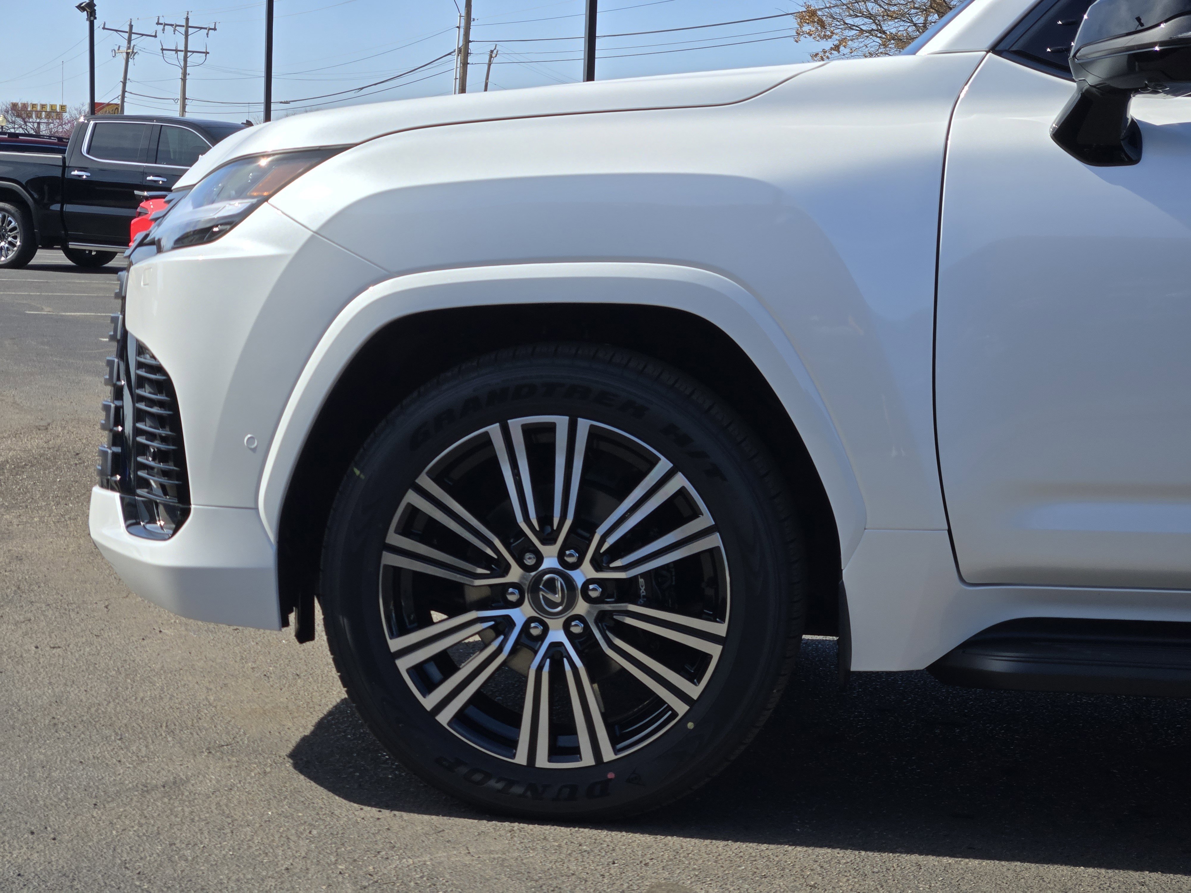 New 2026 Lexus LX 700h Luxury w/ Appearance Package image 5