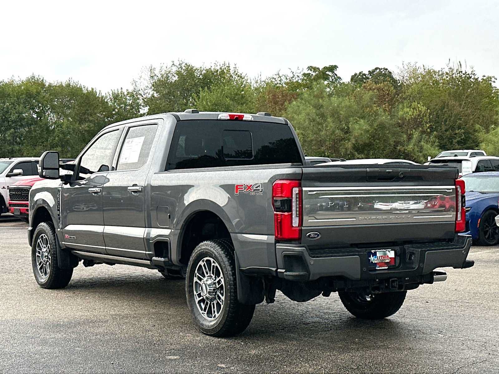 Used 2025 Ford F250 Platinum w/ Platinum Plus Package AWD/4WD image 13