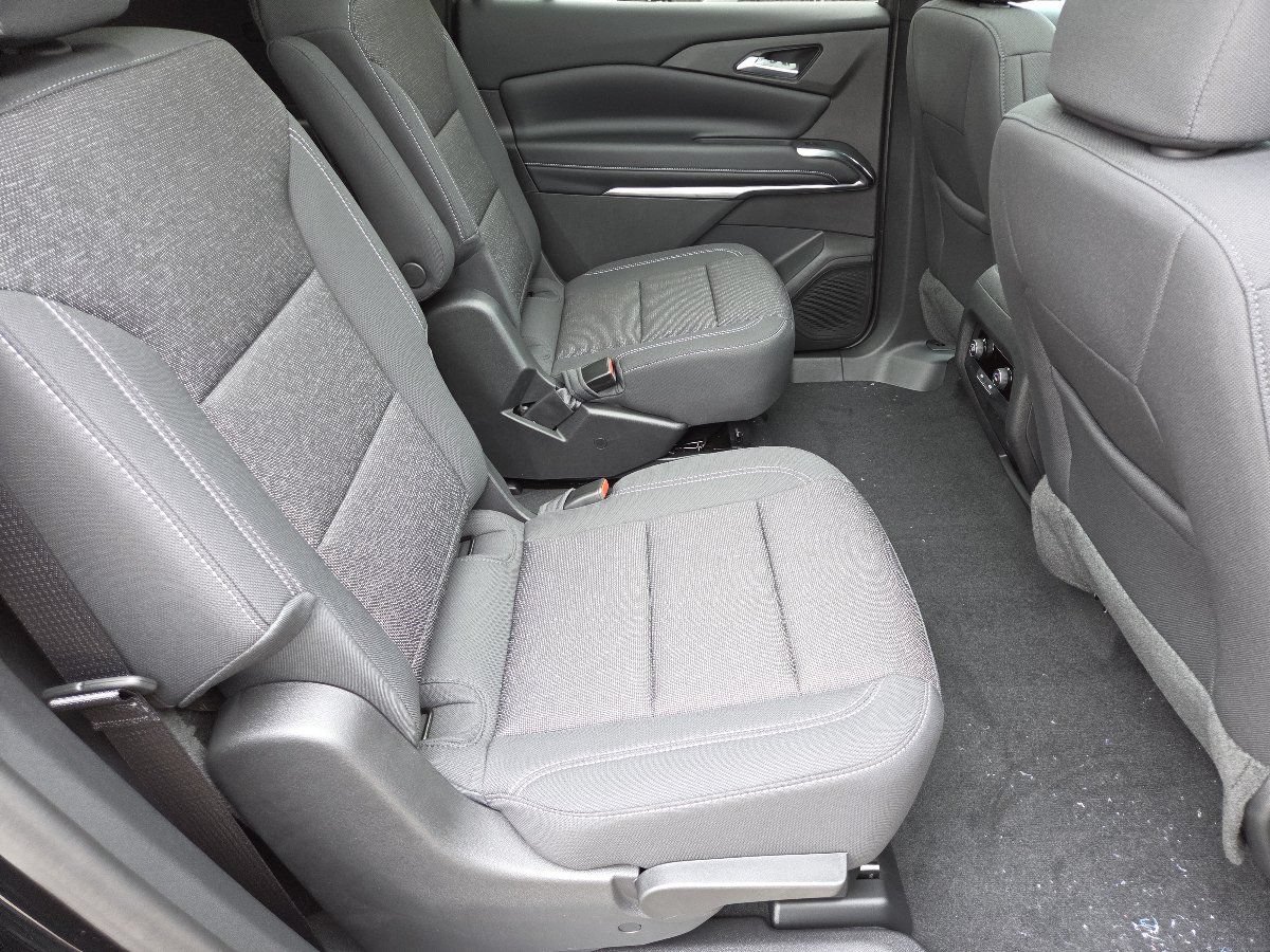 New 2027 Chevrolet Traverse LT w/ Sun and Wheel Package AWD/4WD image 27