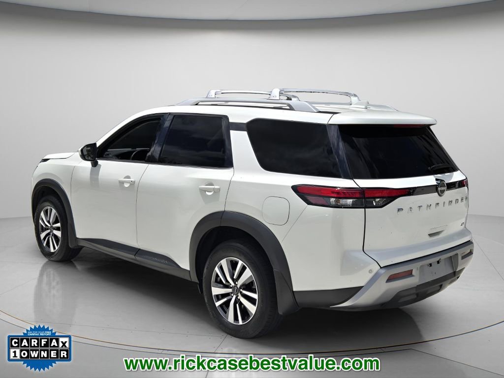 Used 2024 Nissan Pathfinder SL w/ Cargo Package FWD image 8