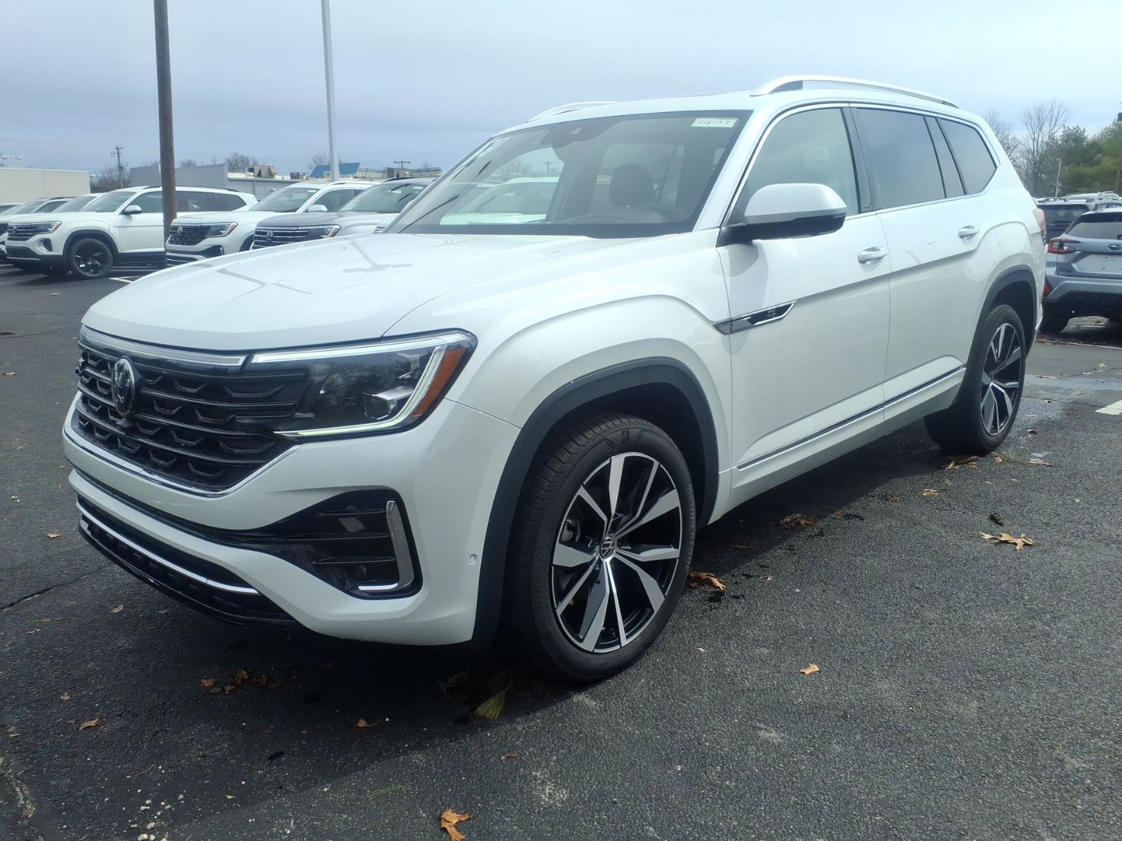 New 2026 Volkswagen Atlas SEL Premium R-Line image 4