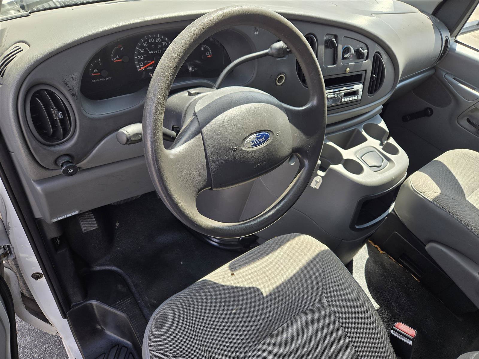Used 2003 Ford E-350 and Econoline 350 Super Duty RWD image 25