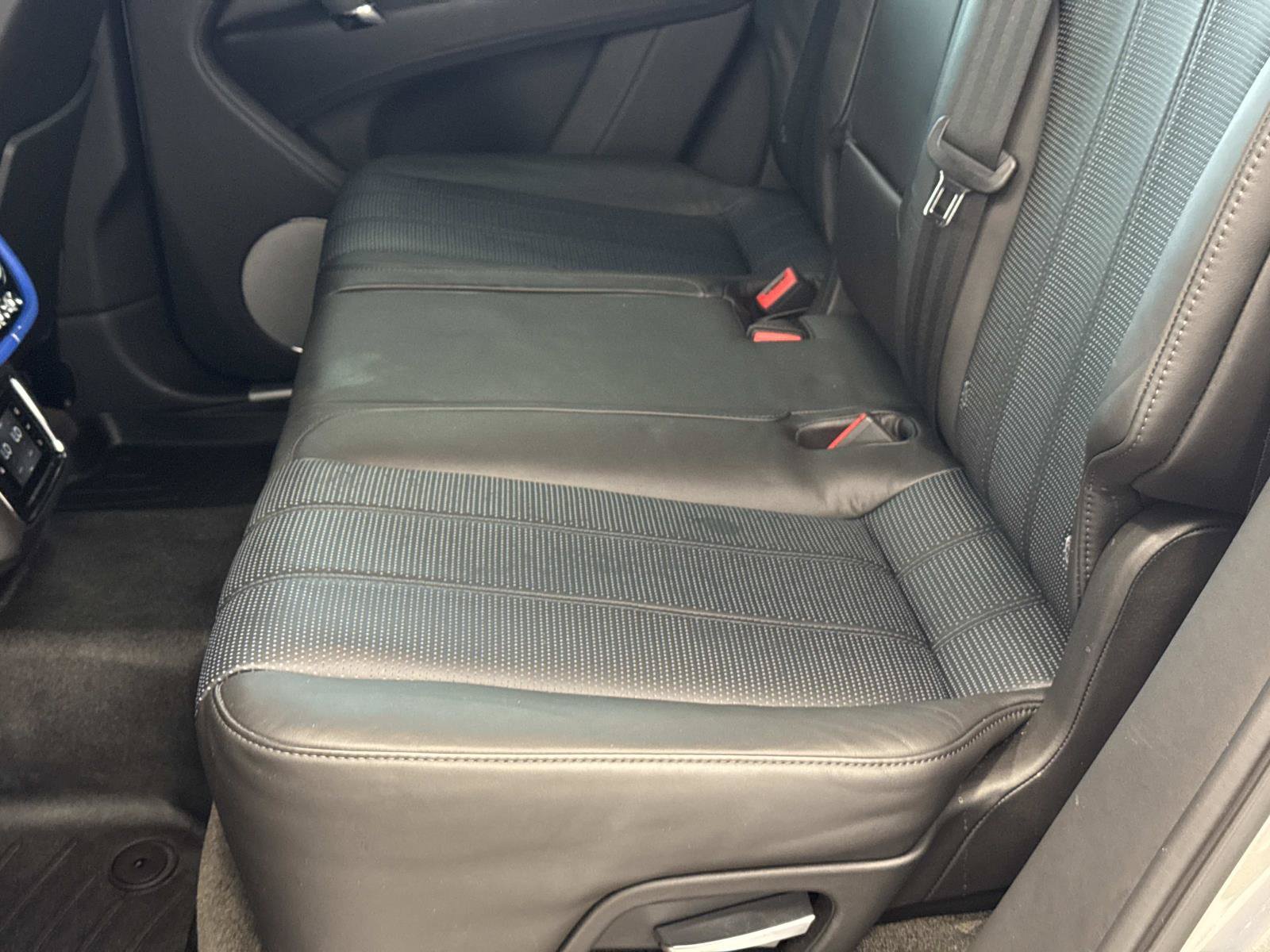 Used 2020 Bentley Bentayga Design Series AWD/4WD image 7