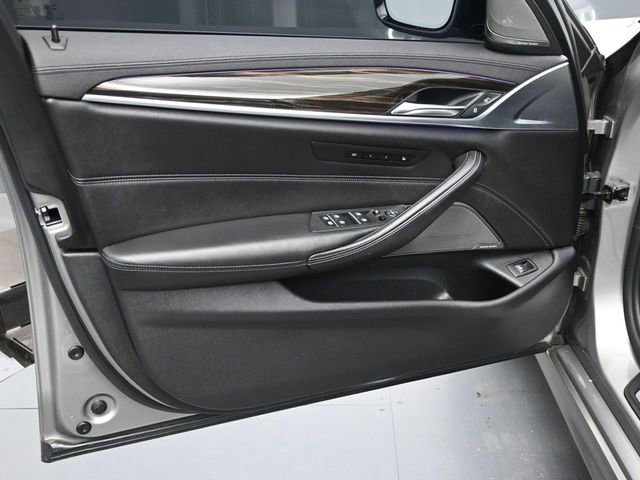 Used 2019 BMW M5 w/ Executive Package image 24