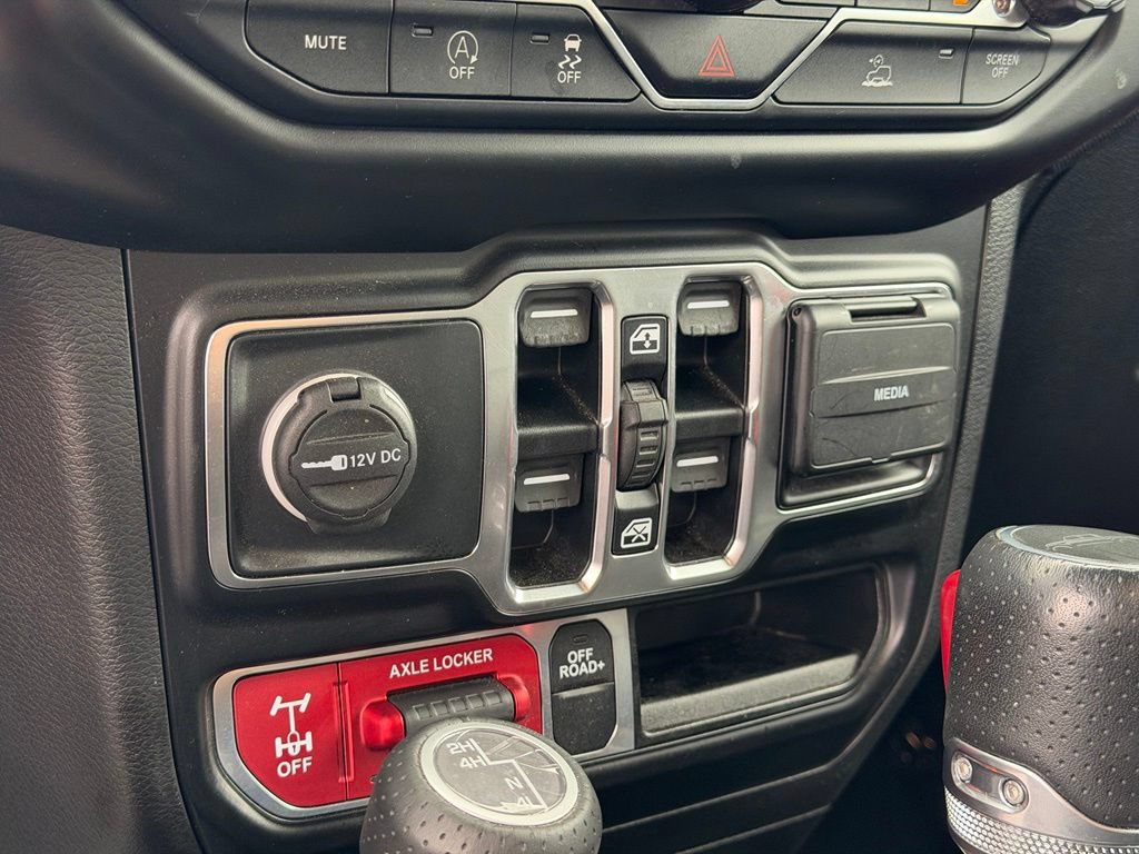 Used 2022 Jeep Gladiator Mojave w/ LED Lighting Group AWD/4WD image 31