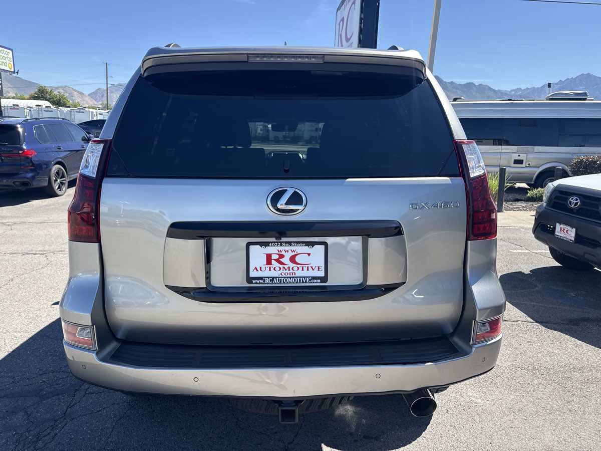Used 2020 Lexus GX 460 Luxury w/ Luxury Sport Package AWD/4WD image 7