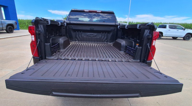Used 2024 Chevrolet Silverado 1500 LT AWD/4WD image 8