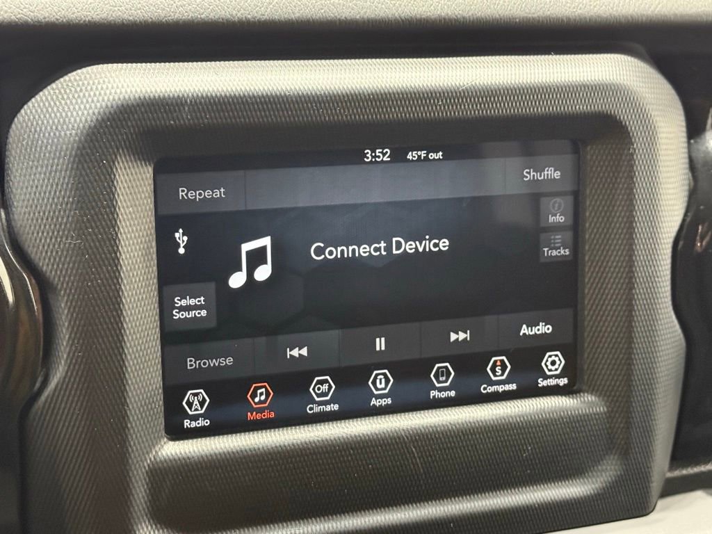 Used 2019 Jeep Wrangler Unlimited Sahara image 28