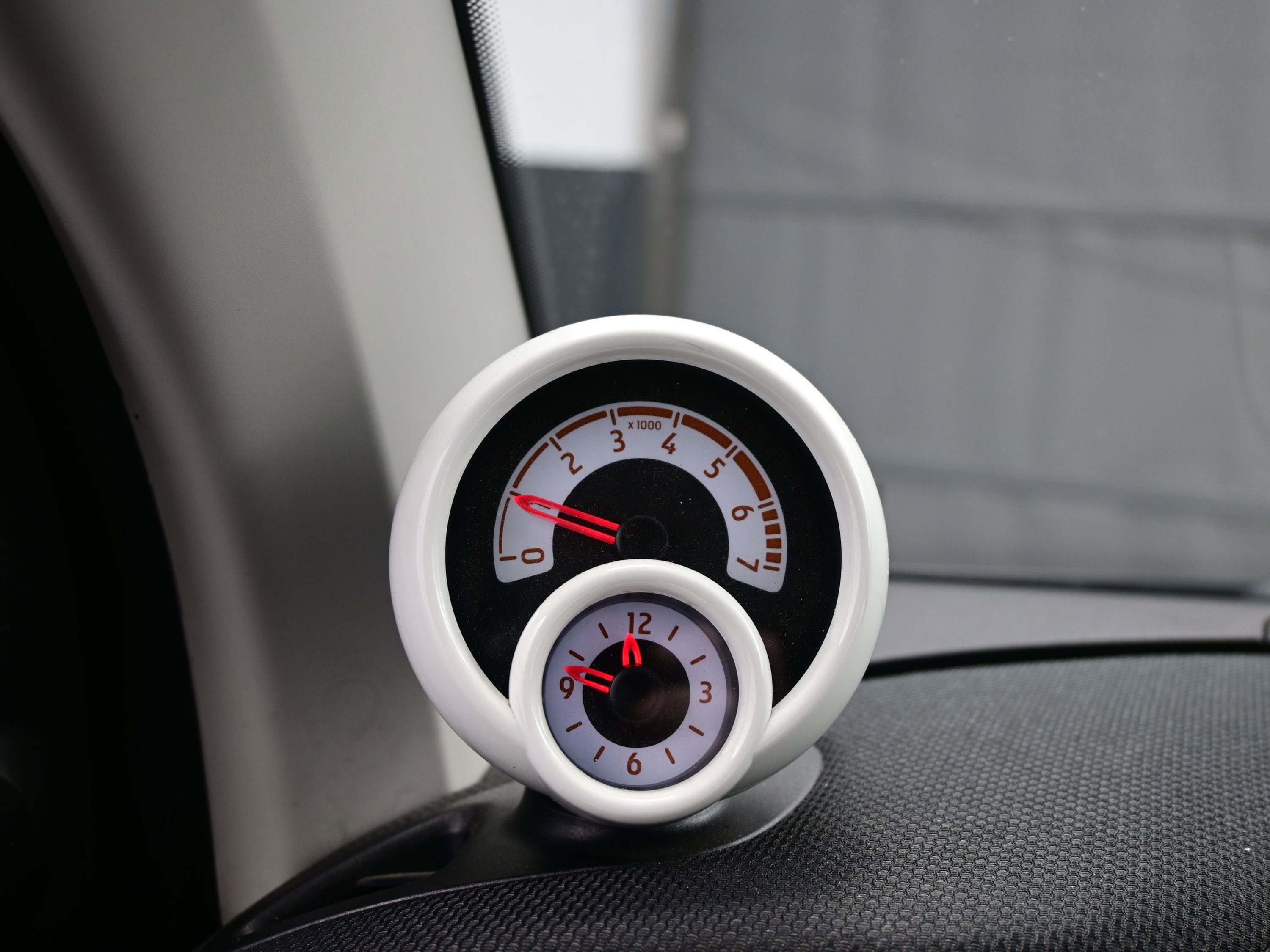 Used 2016 smart fortwo passion image 18